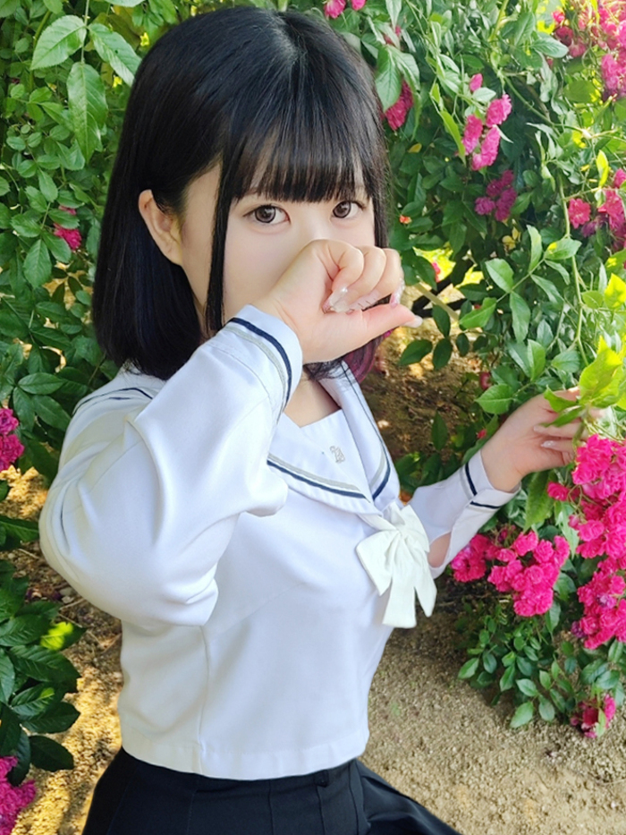 日向　もも(18)